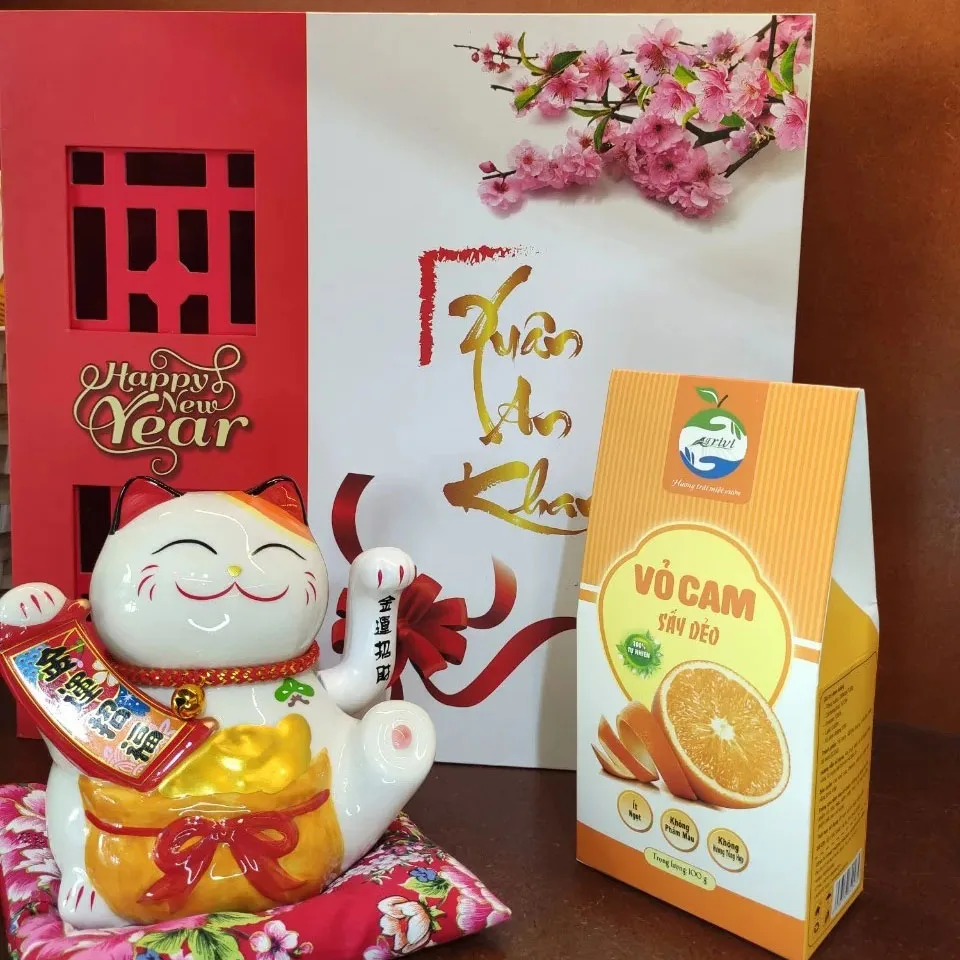 Hộp quà mứt cam vàng